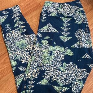 Lularoe TC leggings.